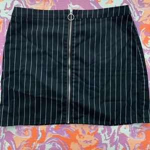 Black stripped mini skirt